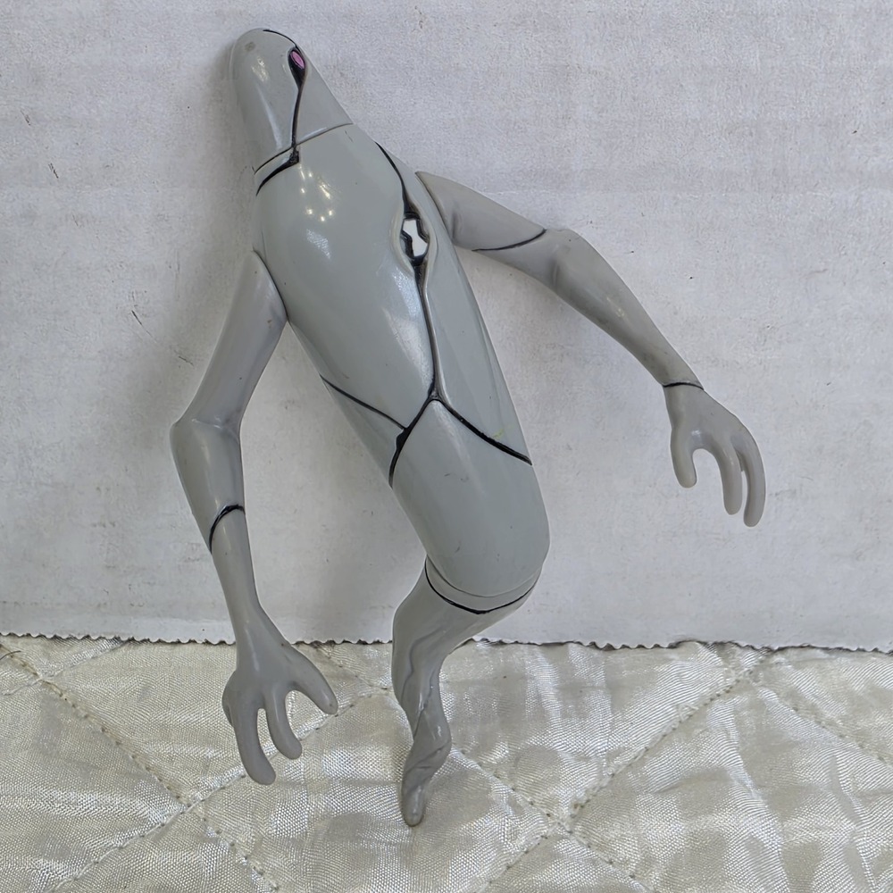 Ben 10 Ghost Freak 4" Alien Ghostfreak Action Figure Cartoon Network Bandai 2006